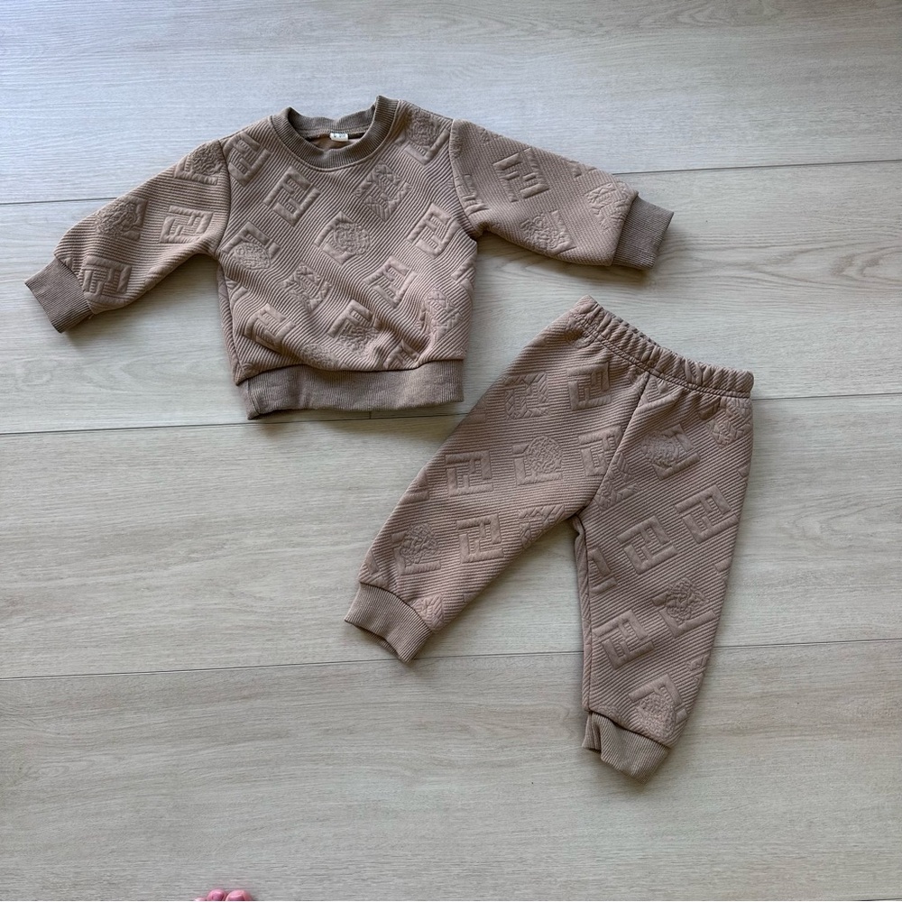 Baby jogger set 6-9 months